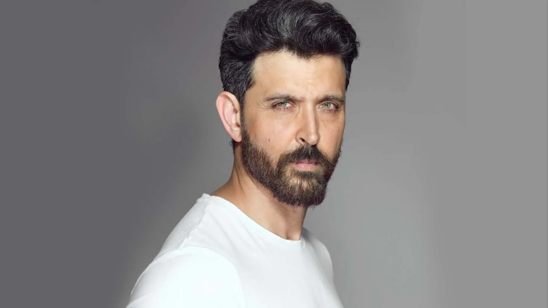 Hrithik Roshan Height, Age, Wife, Girlfriend, Family, Biography